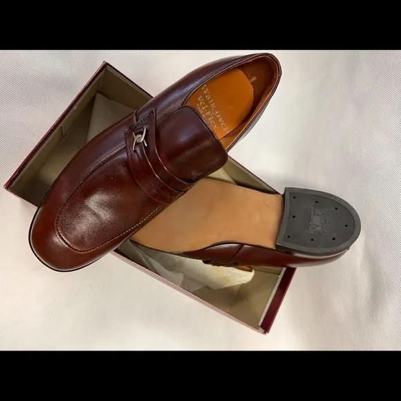 Brand new Hanover brown leather loafers - Picture 4 of 4